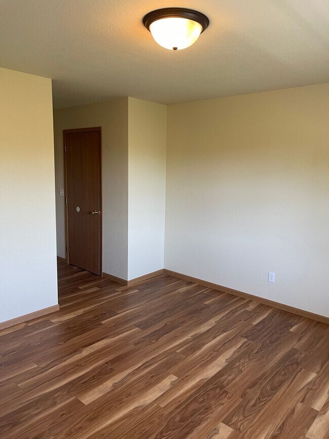 Building Photo - 16858 Hurricane Ln