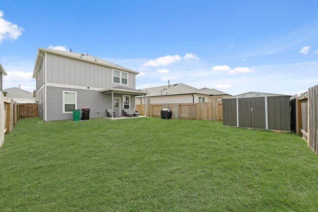 Building Photo - 26235 Arrowleaf Dr