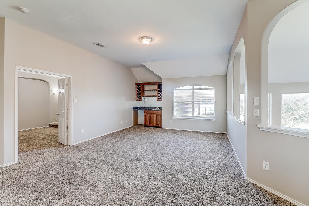 Building Photo - 925 Trailwood Dr