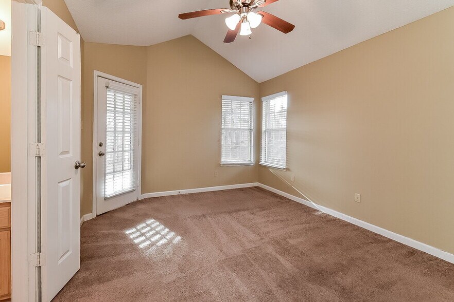 Building Photo - 7084 Lindsey Leaf Cove