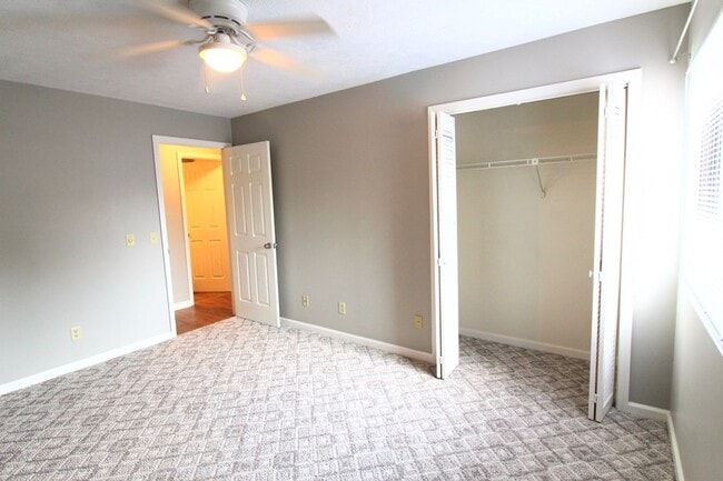 Building Photo - 1030 Blue Ridge Dr