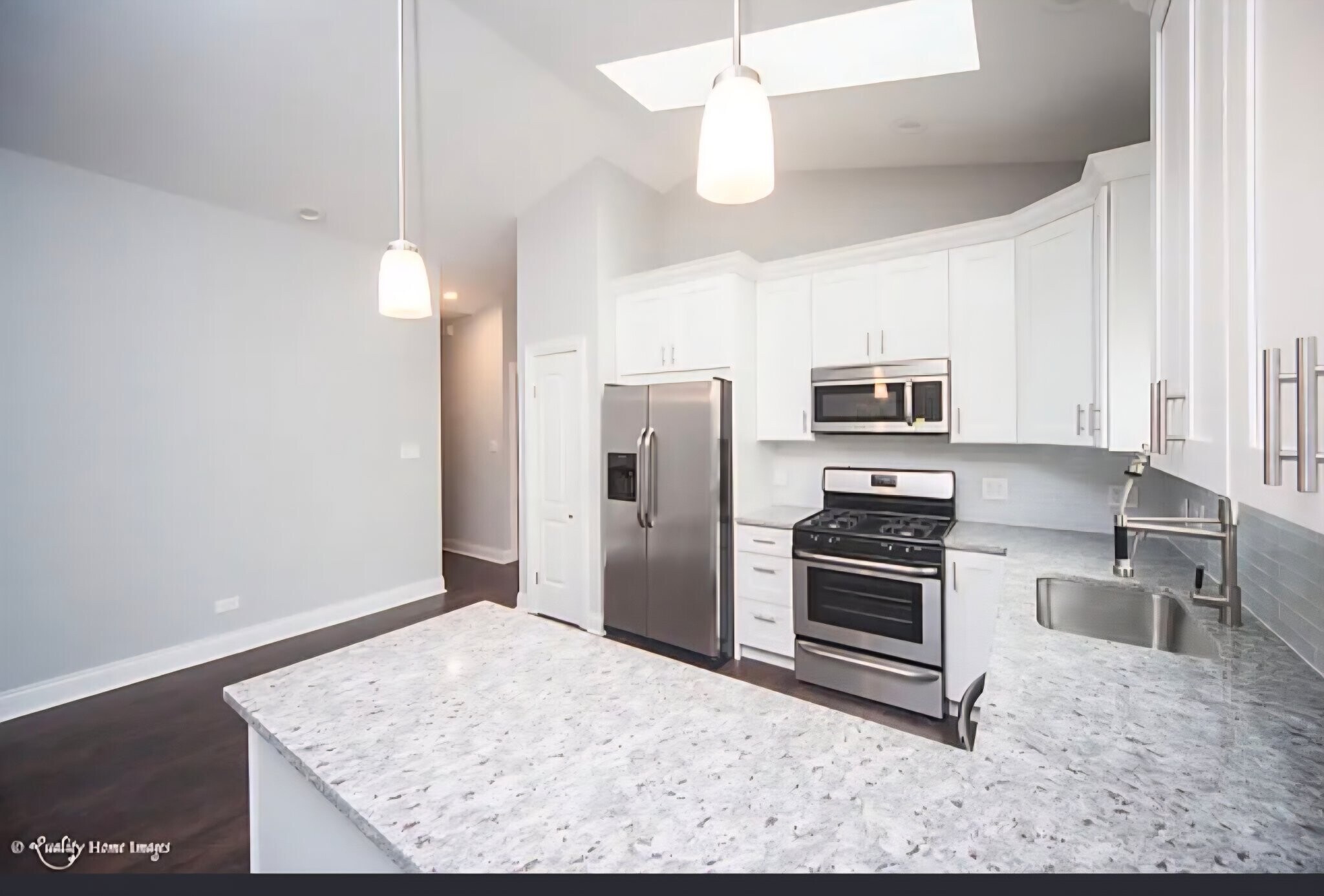 Building Photo - 1219 Blackhawk Dr