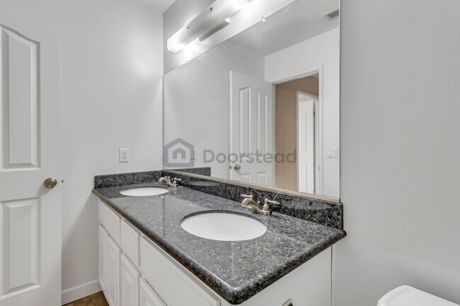 Building Photo - 1362 Casa Ct