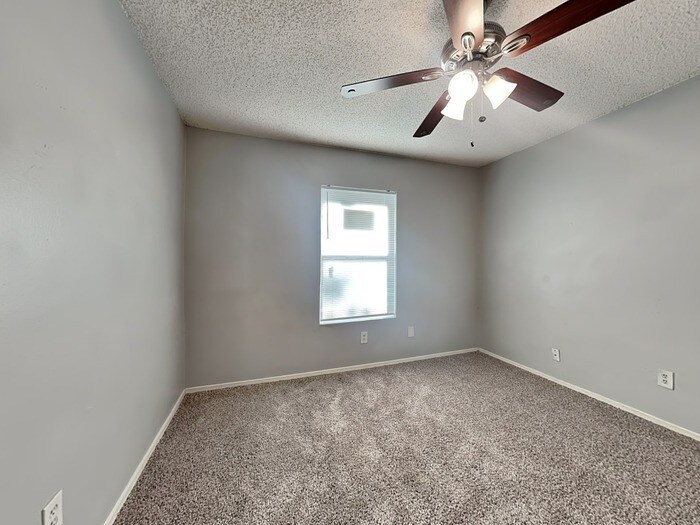 Building Photo - 1101 Bronner Dr