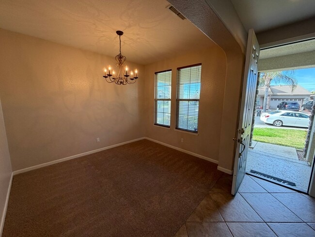 Building Photo - Spacious Home in Quiet Area