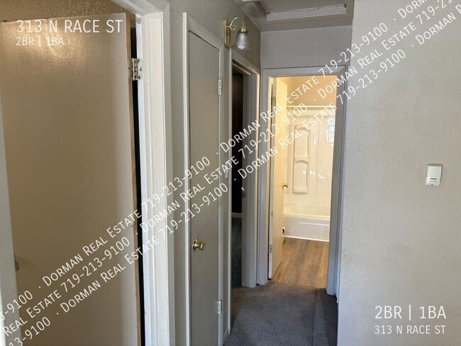 Building Photo - 313 N Race St