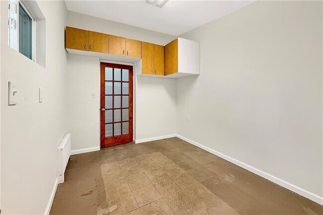 Building Photo - 2166 E 18th St