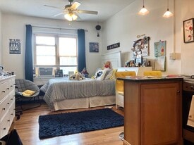 Building Photo - 8 Garrison St