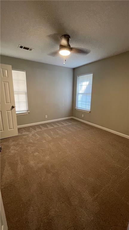 Building Photo - 111 Doves Ln