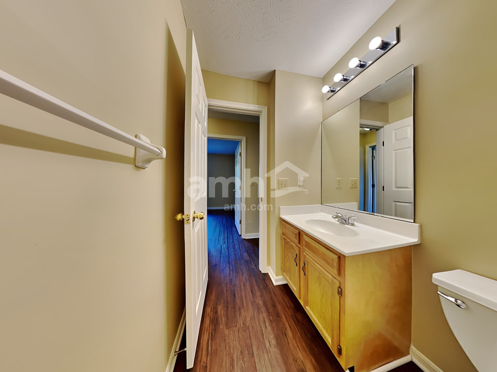 Building Photo - 15 Churchill Manor Ct