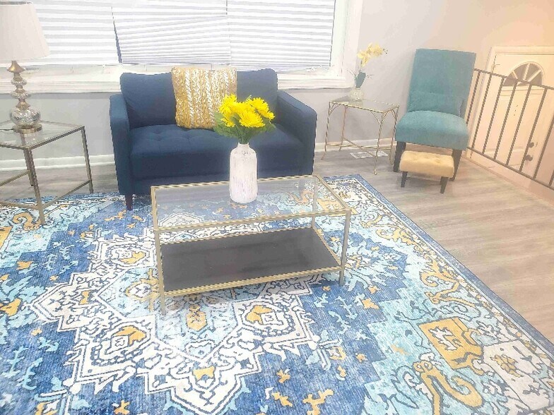 Building Photo - 1706 Taylor Ave