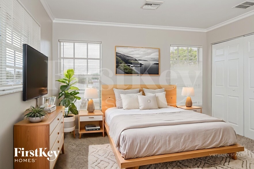 Building Photo - 1443 7th St