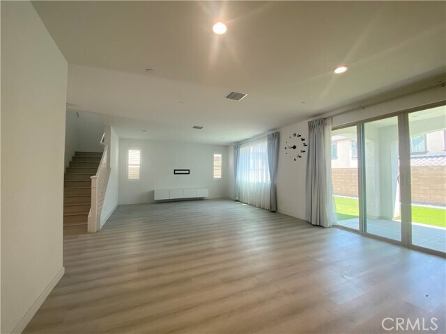 Building Photo - 2932 E Silver Sky Dr