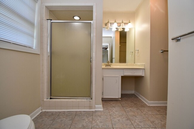 Building Photo - 4 Bed, 2 Bath Home in Ruston!