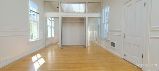 Building Photo - 43 Worth St