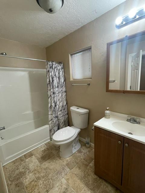 Building Photo - 36655 Edgington Rd