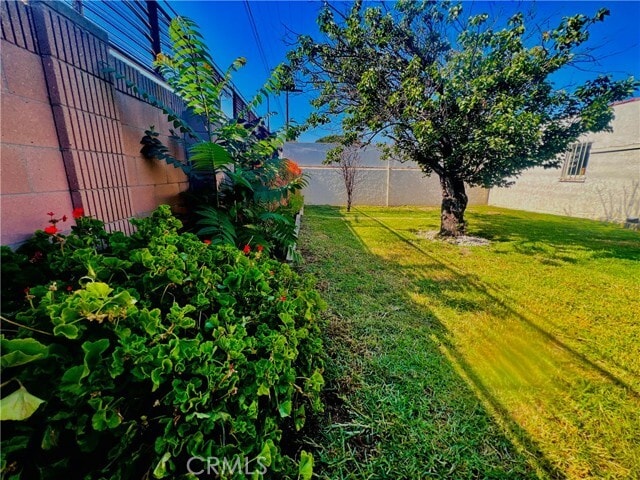 Building Photo - 9101 La Salle Ave