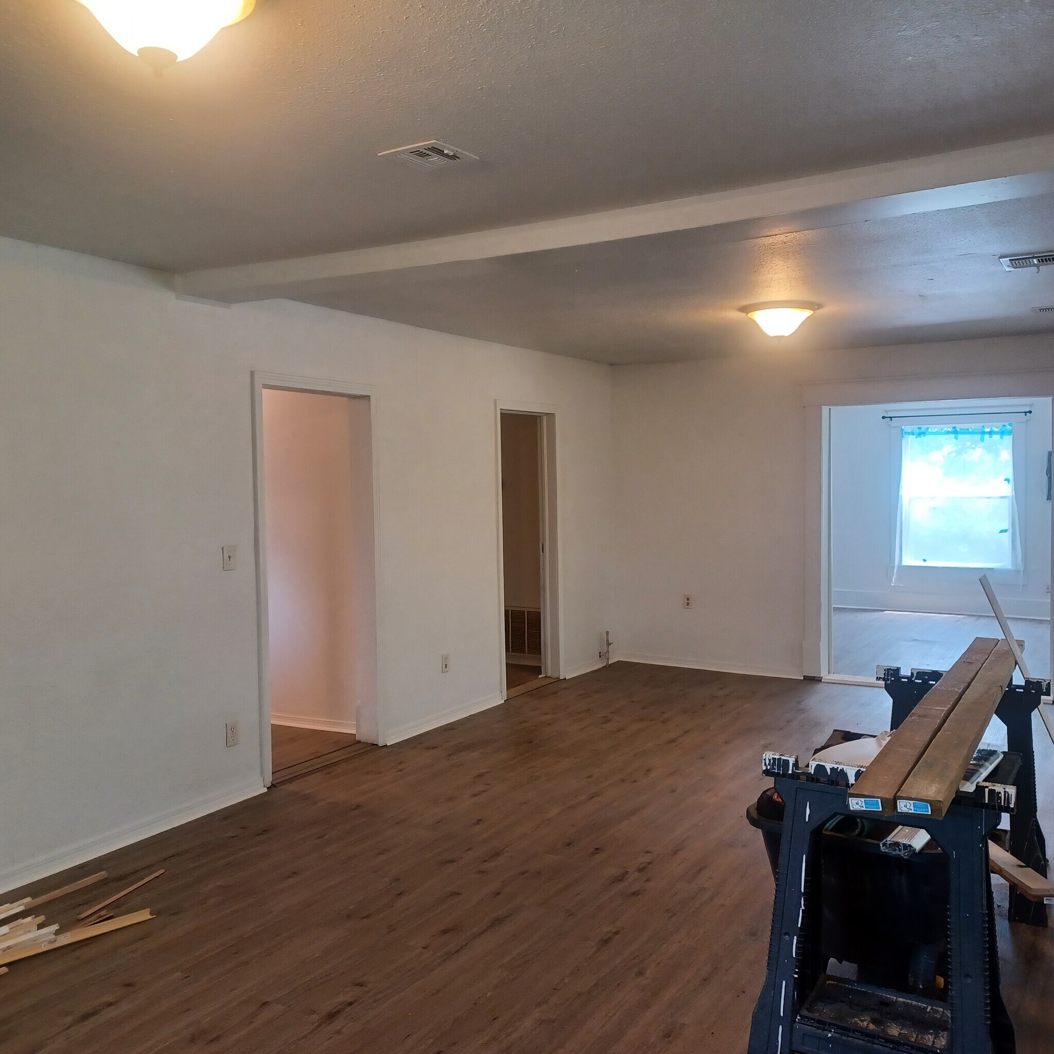 Building Photo - 505 W Maple