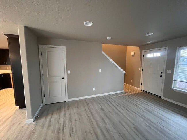 Building Photo - 279 La Casa St