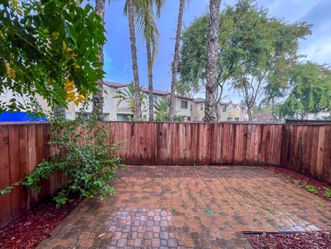 Building Photo - Beautiful 2 bedroom Condo located in Murrieta for LEASE