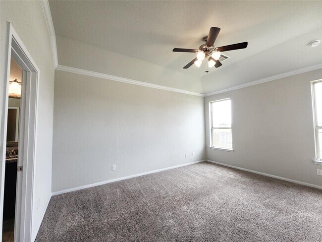 Building Photo - 14711 Sycamore Side Wy