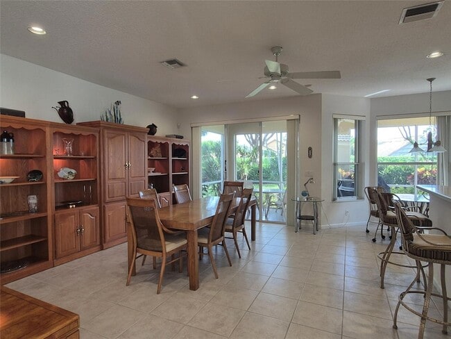 Building Photo - 12752 Coral Lakes Dr