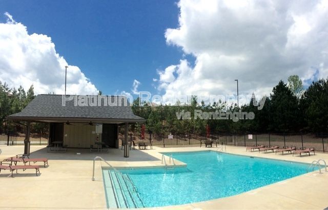 Building Photo - 2635 Runnymede Ct