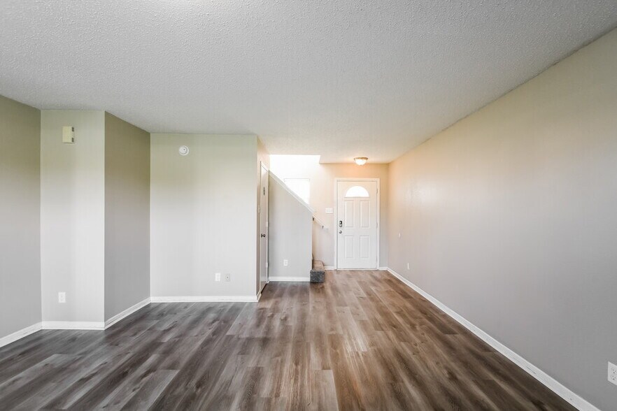 Building Photo - 7930 Caraway Ln