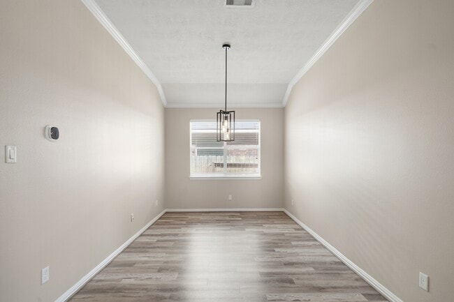 Building Photo - 24503 Lakecrest Bend Dr