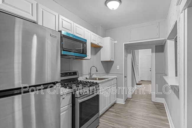 Building Photo - 2813 Presbury St