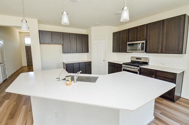 Building Photo - 25410 Champion Ridge Ct