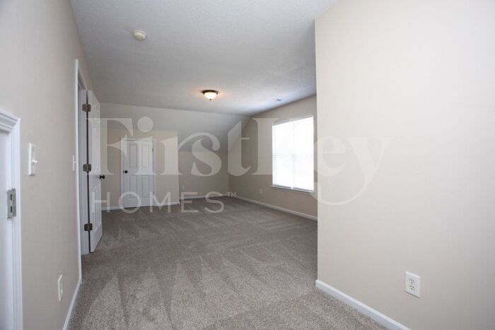 Building Photo - 304 Margaret Kelly Ct