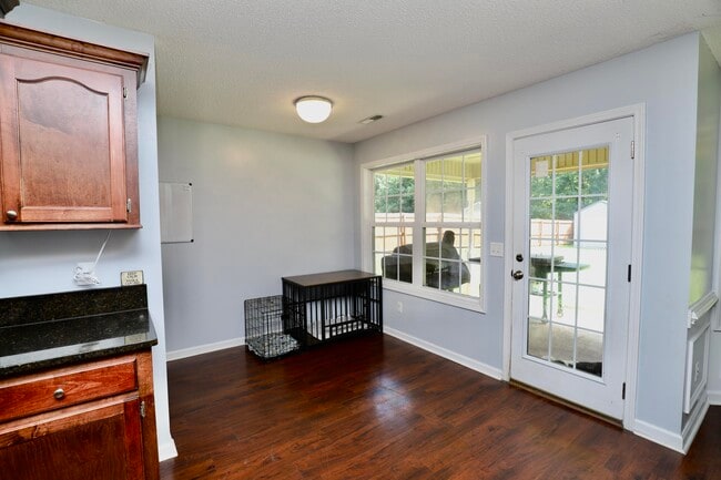 Building Photo - 4370 Excursion Dr