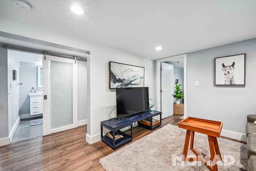 Building Photo - 4885 Stuart St