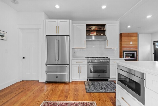 Building Photo - 38 Chester St