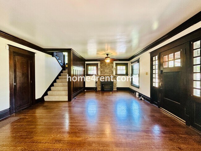 Building Photo - Beautiful, KCMO Home with Historic Charm, Updated Kitchen, Wood Floors and a Fenced Yard!