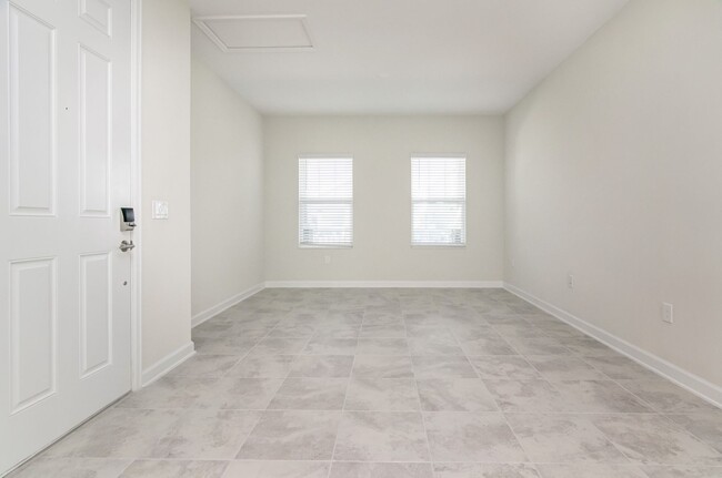 Building Photo - Lovely 5bd/3.5bath FOR RENT in highly soug...