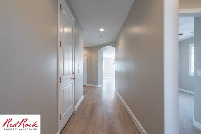 Building Photo - 3 Bedroom Coral Canyon Home on Corner Lot