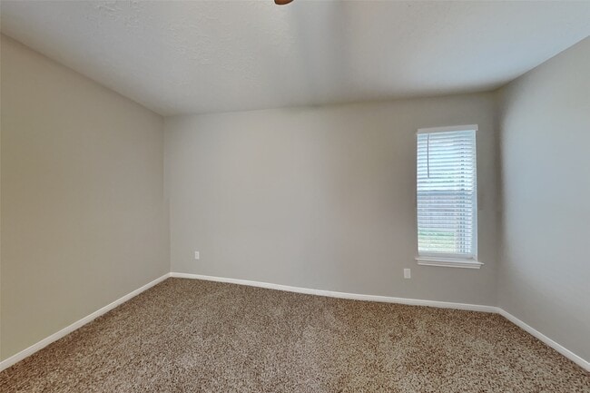 Building Photo - 4311 Duesenberg Ct