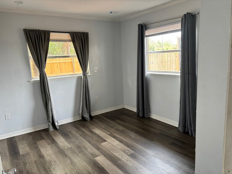 2 bedroom - 931 Florida Ave