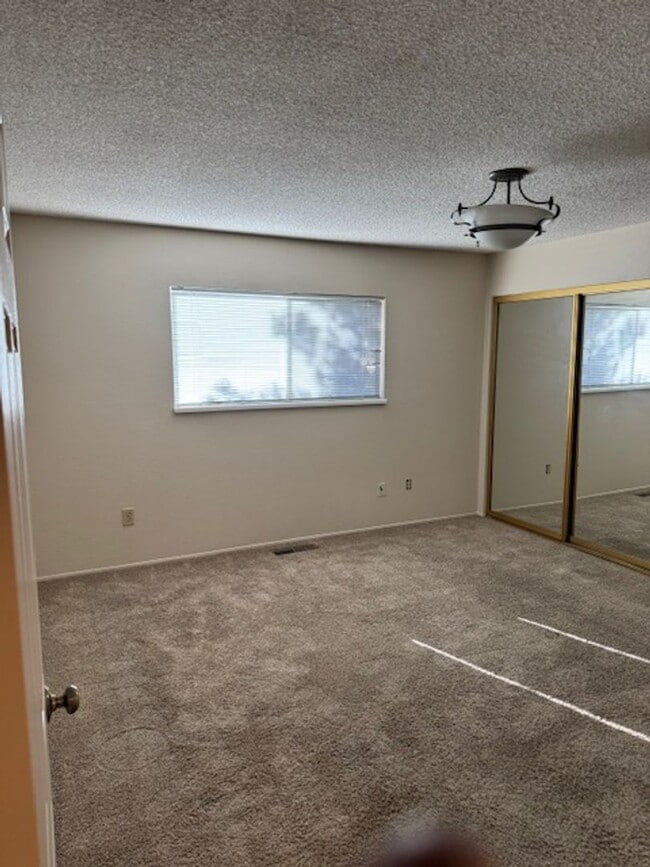 Building Photo - Rental in Northwest Reno!