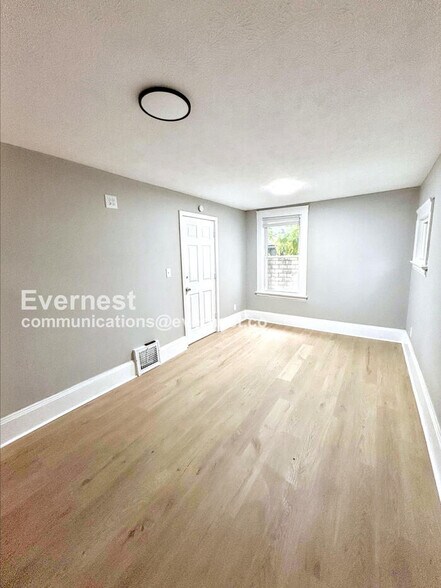 Building Photo - 18709 Arrowhead Ave