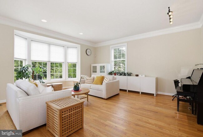 Building Photo - 3826 Elmwood Towne Way
