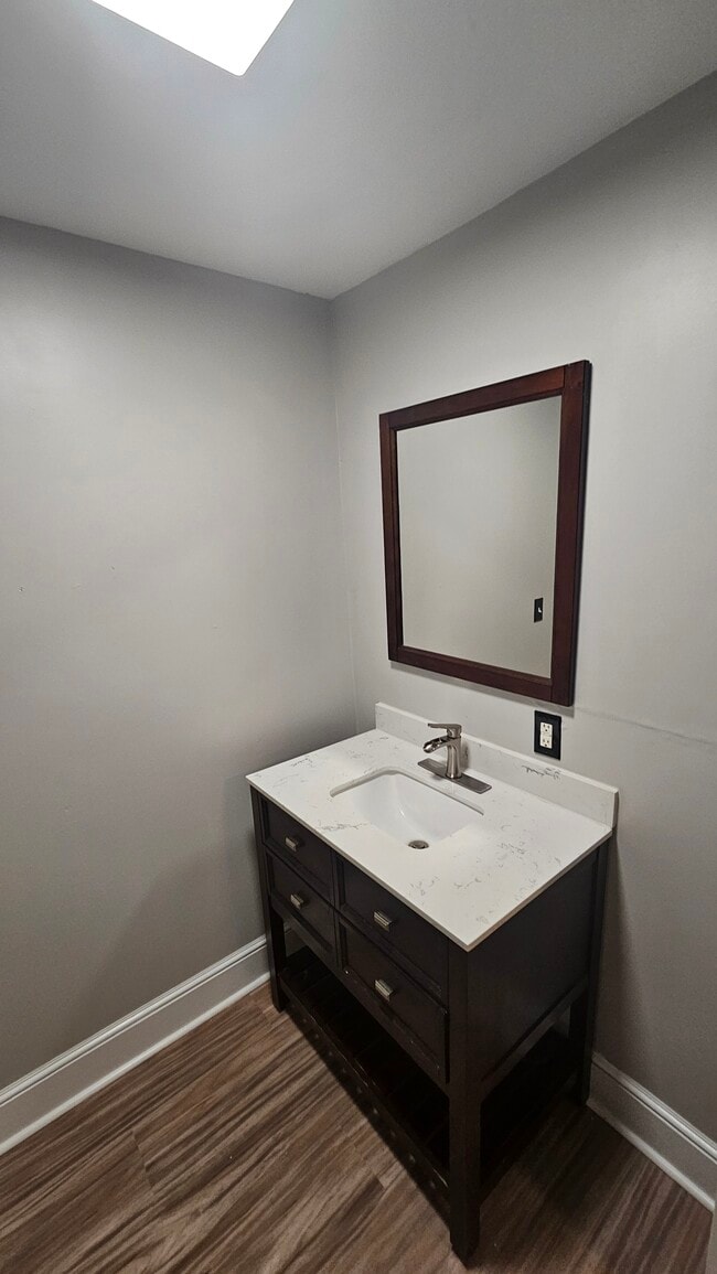 Building Photo - 202 N Caswell St