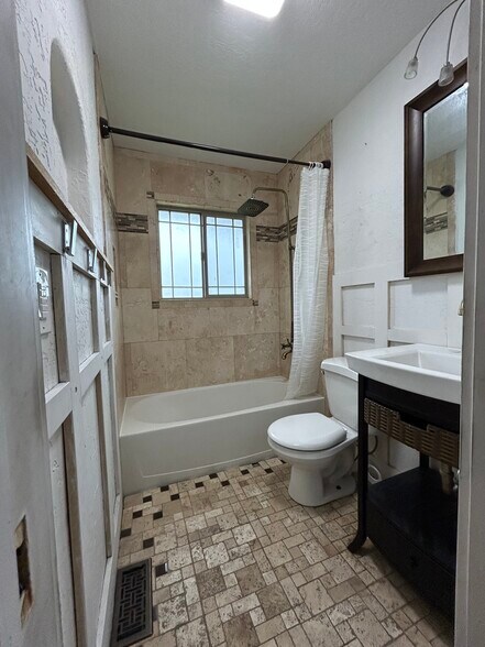 Main Floor Bathroom - 632 37th Ave