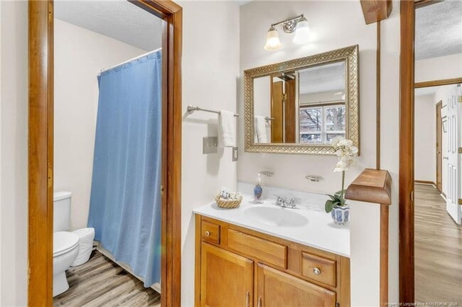Building Photo - 2 Bedrooms 2.5 Bathrooms Townhouse
