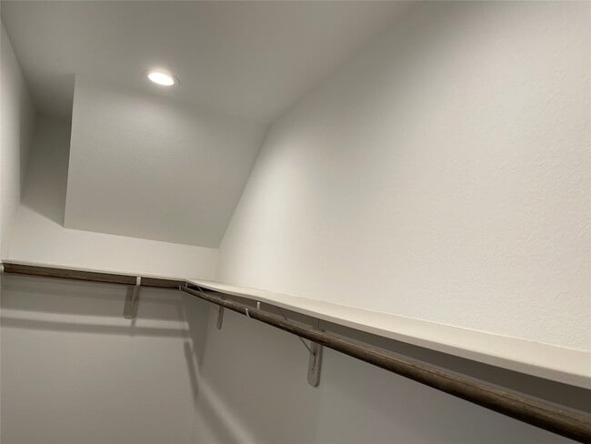 Building Photo - 12721 Oxford Gate Dr