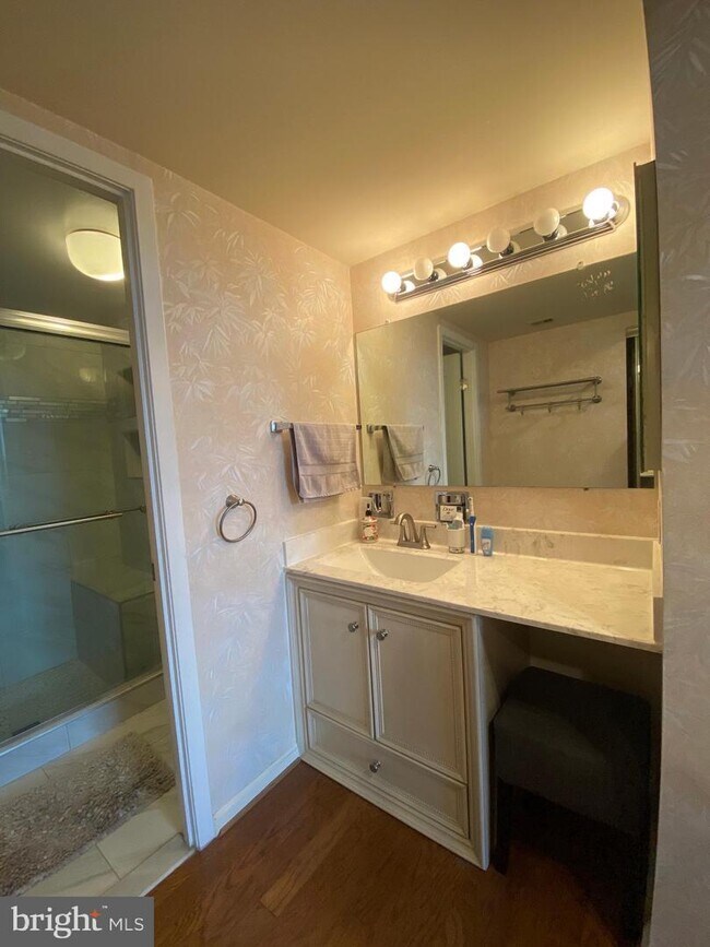 Building Photo - 3713 S George Mason Dr