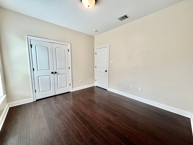 Building Photo - 4 Bedroom House Located in Prairieville with Spacious Rooms and a Large Backyard