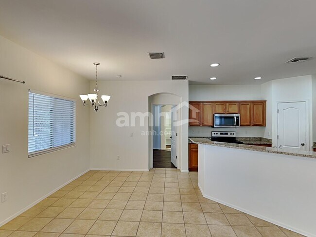 Building Photo - 6661 E Gehrig Ln